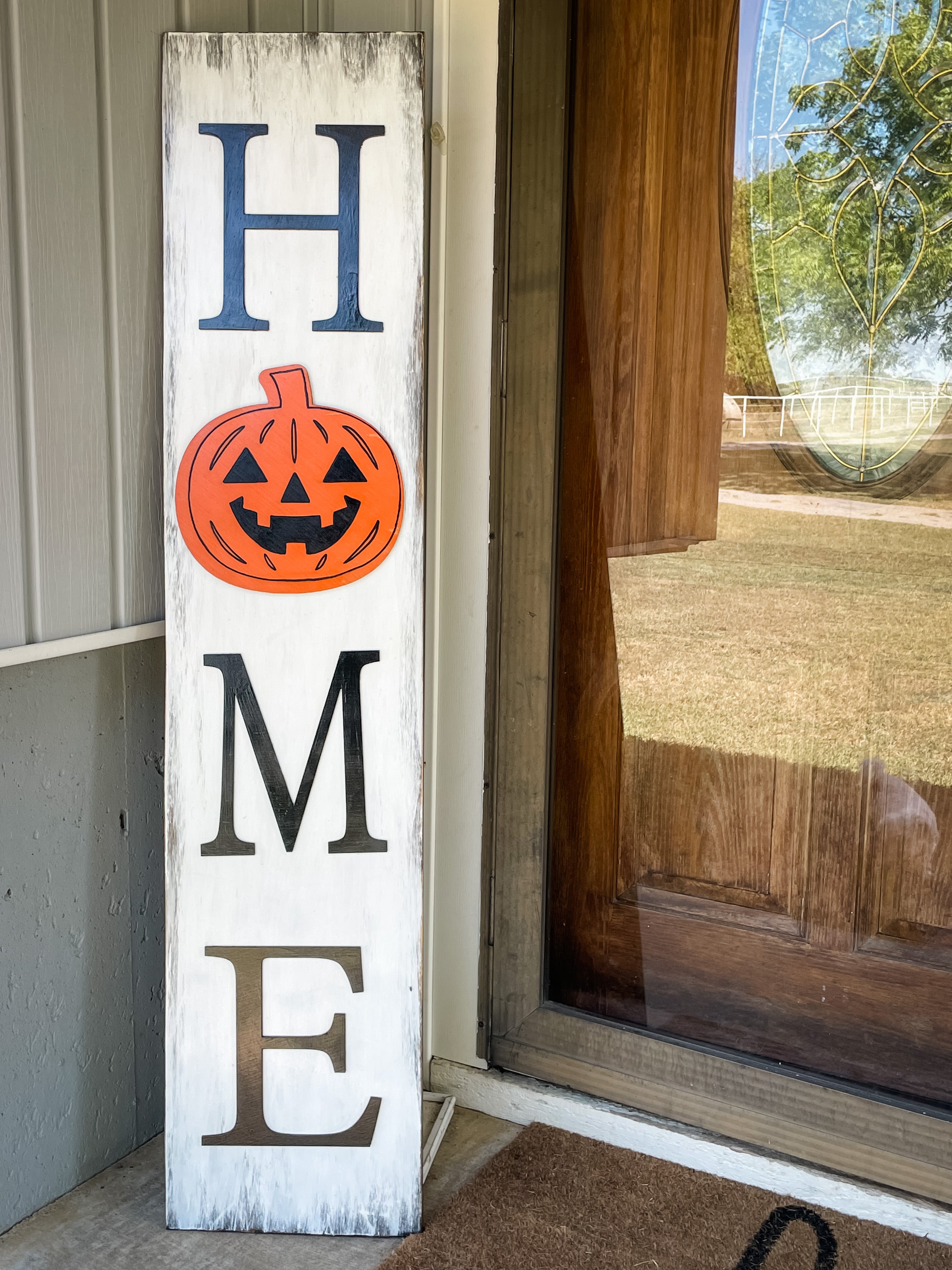 Seasonal Porch Leaner